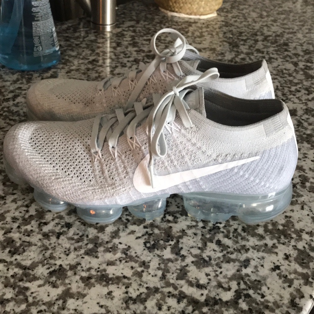 Vapor max like brand new.
